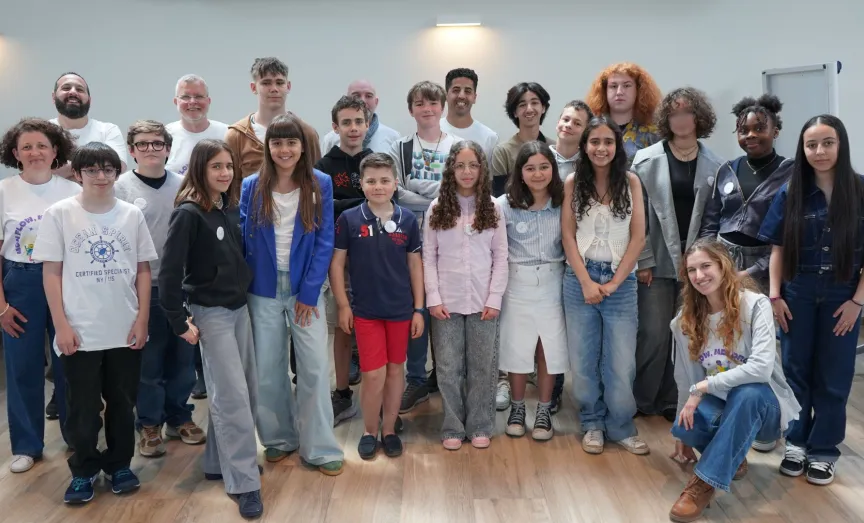 Photo de groupe du Conseil des jeunes du DGDE